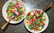 Spek-Broccoli salade met granaatappel besjes & Tangy Dressing