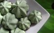 Prachtige groene Matcha schuimgebak