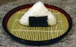 Hoe maak je een Onigiri (rijst bal)
