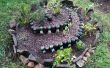 Spiraal tuin met gerecyclede flessen
