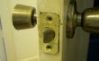 Hoe te verwijderen en vervangen van een deurknop Weslock