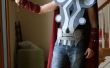 Hoe maak je een Thor Costume