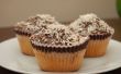 Donkere chocolade kokos cupcakes bijgevuld