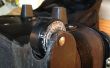 Reparatie gebroken Bagage wielen met Duct Tape