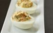 Deviled eieren met gerookte zalm en kappertjes