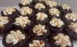 Gezouten karamel gevulde chocolade Cupcakes met Frosting gezouten karamel botterroom