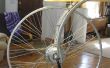 Hommage aan Duchamps fietswiel - een dual-mode led lamp (DC hub generator of AC plugin)