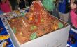 Cake van de kindverjaardag uitbarstende vulkaan