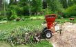 Maken en gebruiken van de ramial afgestoken hout RCW, organische Mulch, mulchen, rijke bodem, houtsnippers. 