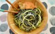 Vegan Spirulina Spaghetti met courgette dwarrelt