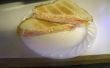 2 minute Toaster Oven gegrilde Ham en kaas Sandwich