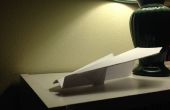 Hoe te: het maken van een papieren vliegtuigje (het zweefvliegtuig)