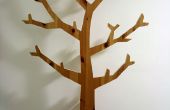 Maken van een chique uitziende boom-vormige kapstok uit schroot hout