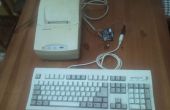 Een schrijfmachine met een oude toetsenbord en een dot matrixprinter maken