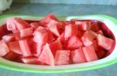 Hoe te knippen (Verwijder de zaden van) een watermeloen voor een salade