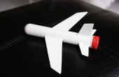 Hoe maak je een vliegtuig Ornament met behulp van een sigaar-buis