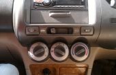 Hoe te verwijderen van de stereo-installatie van de middenconsole van Honda City (Dolphin model)