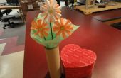 Maken van een boeket bloemen van lint en papier