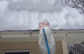 Dak sneeuw rake scooper tool - gemakkelijk DIY met behulp van een emmer van 5 gallon, een douchegordijn en een paal