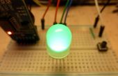 Met behulp van een enkele RGB LED (of een LED-strip) om informatie te tonen: klok, thermometer en een rare communicator