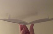 Hoe maak je de eenvoudige Skystreak papieren vliegtuigje