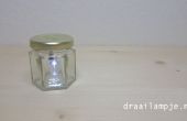 Een schattige kleine LED pot (olMeeting in- en uitschakelen door te draaien!) met de naam draailampje