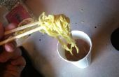 Home-vervaardigde koffie kopje van Noodles (veganistisch)