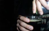 Hoe giet een biertje (met inbegrip van methoden uit een fles en uit een kraan)