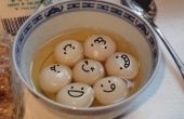 Tangyuan (kleverige rijst dumplings in zoete soep)