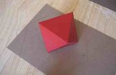 Hoe maak je een Octohedron Platonische solide of een acht dubbelzijdig D & D sterven (dobbelstenen)