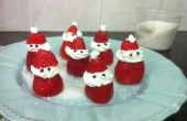 Dessert - Santa Claus gemaakt van aardbeien en slagroom versierd