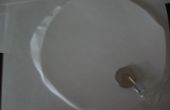 Hoe maak je een zaklamp op een kleine frisbee