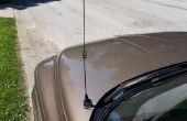 Antenne monteren op een auto-kap