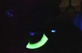 Hoe maak je een Blacklight gloWorm Puppet: het is allemaal in de video