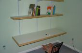 Muur Desk en boekenplanken