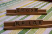 Scrabble naamplaatjes voor de bruid en bruidegom