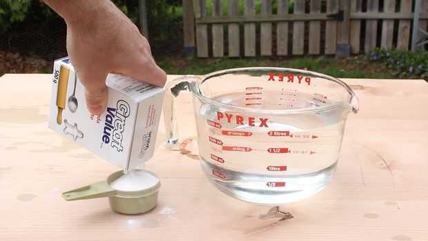 Maken van Lichtenberg figuren in hout / Stap 5 Baking Soda met Water